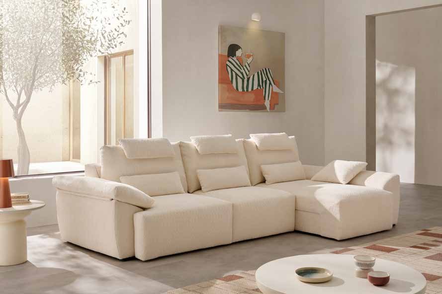 Sofá Bandera de Acomodel con chaise longue en tono crudo